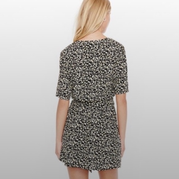 FAITHFUL THE BRAND LUNA FLORAL MINI DRESS SMALL - Picture 2 of 16